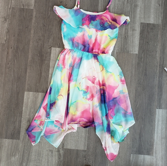 Children's Place Mommy, & Me Watercolor Matching Cold Shoulder Hanky Hem Dress - Picture 10 of 10